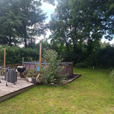 *rechts* Garten