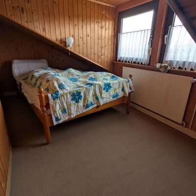 Schlafzimmer 1