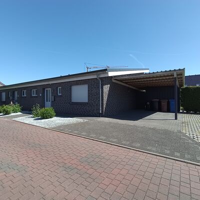 Hof / Carport