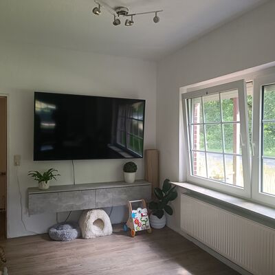 *links* Wohnzimmer