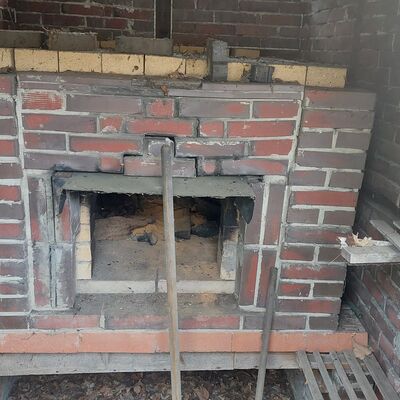Alter Backofen im Garten 