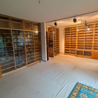 Großes Zimmer 1. OG mit Zugang zum Balkon 