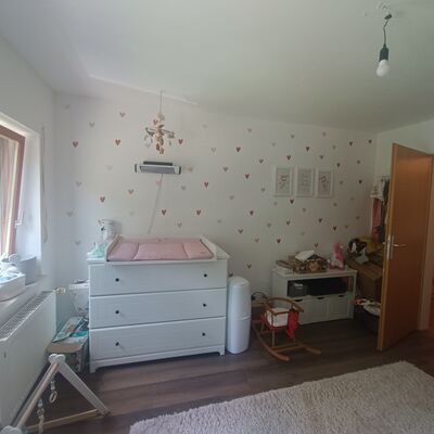*links* Kinderzimmer