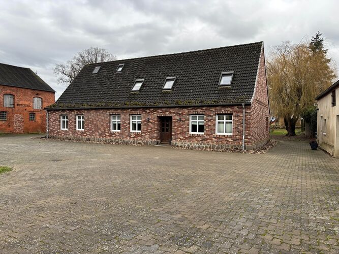 Ansicht  Haus (1)
