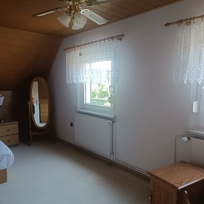 Schlafzimmer 1 OG